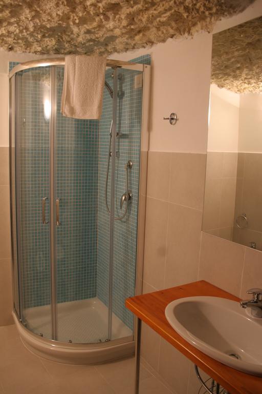 Bed and Breakfast Note Sulla Piazza Кальяри Номер фото