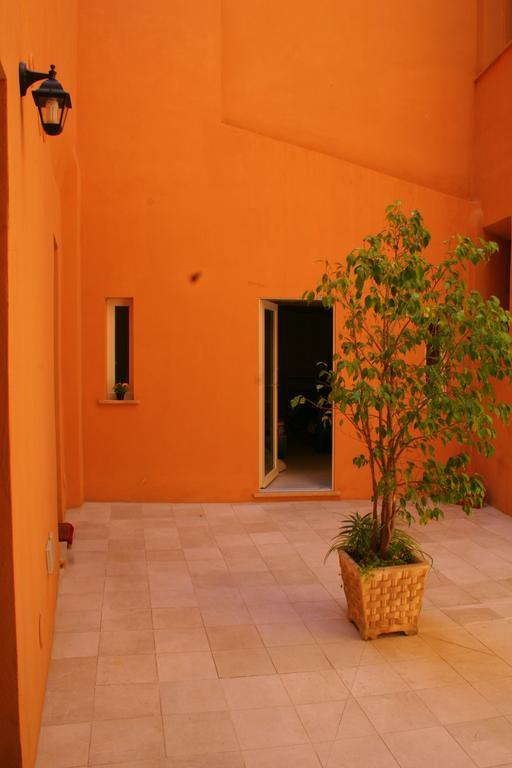 Bed and Breakfast Note Sulla Piazza Кальяри Экстерьер фото